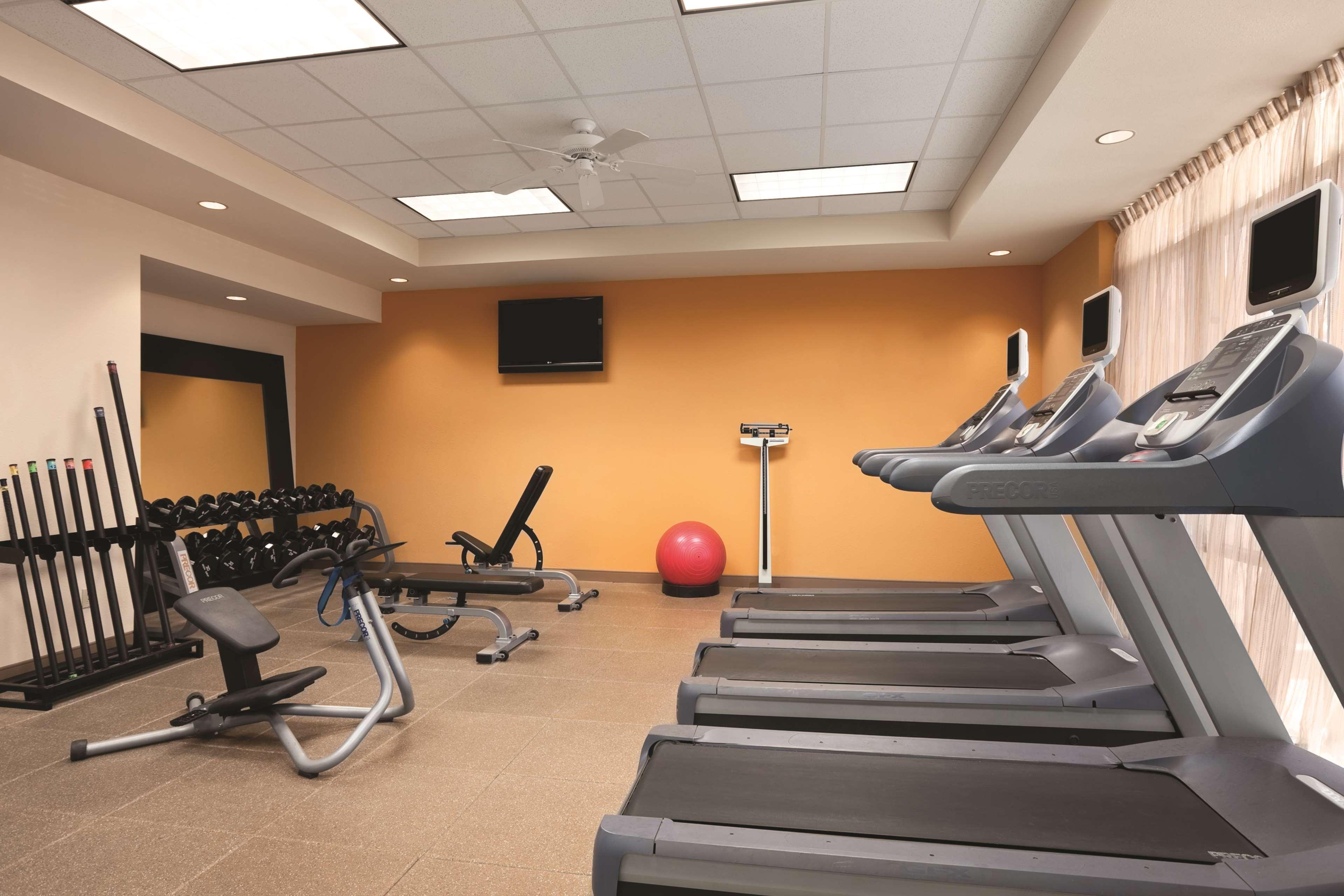 Embassy Suites East Peoria Hotel And Riverfront Conference Center Facilidades foto